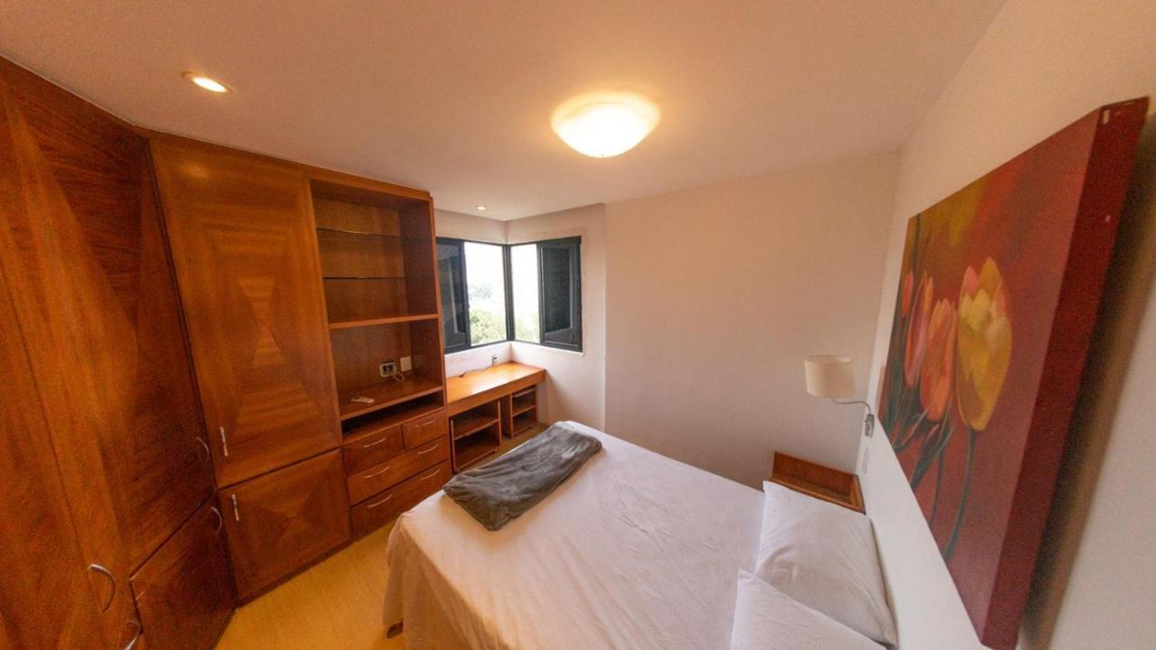 Belissimo Beira Mar Em Otima Localizacao Apartment